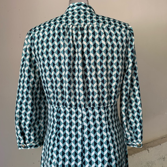 Retro inspired button up shift dress w neck tie - Picture 11 of 16